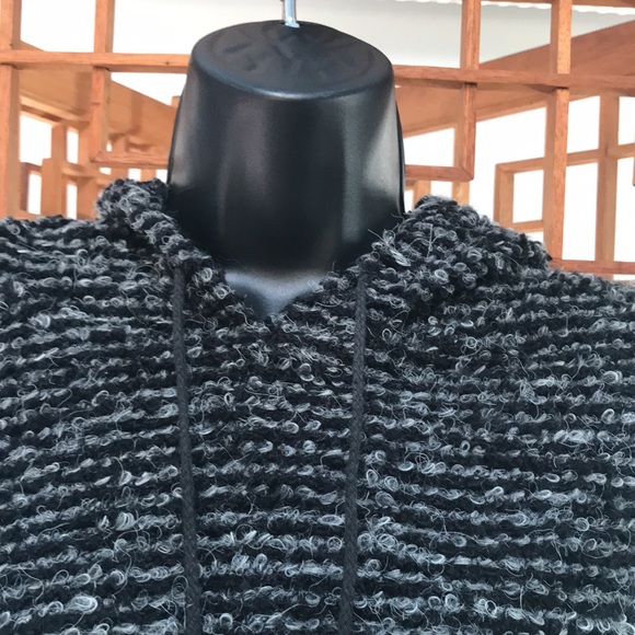 Tampa- black and gray hooded sweater size M. - Picture 2 of 5